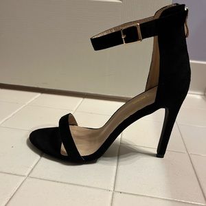 Black fashion nova heels size 10W
